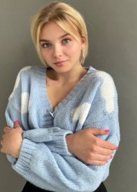 Беременная с животом 7м